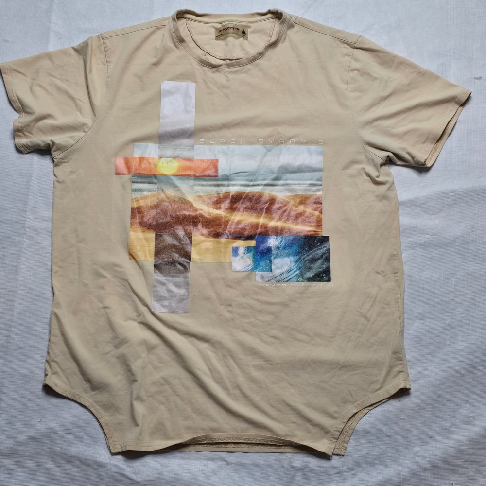 Black Pyramid Sexto Elemento Graphic T-Shirt Mens XXL Tan Curved Hem Cotton Tee